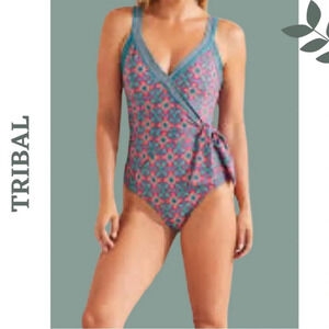 Tribal Spring/Summer 2024-16220-3562-Wrap Front Swimsuit-Coral Blush
Pink Turq